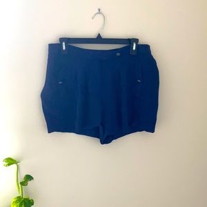 Forever 21 navy shorts with buttons size:M